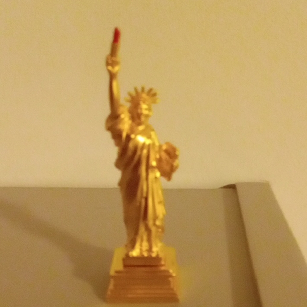 Estee Lauder Statue Of Liberty Hinged Box